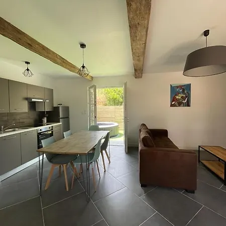 Сasa de vacaciones Jolie Maison Avec Jacuzzi 10 Pers, Parc Astérix